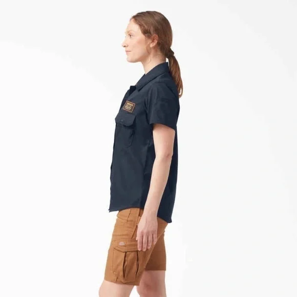 Traeger x Dickies Women's Ultimate Grilling Shirt - Picture 4 of 16